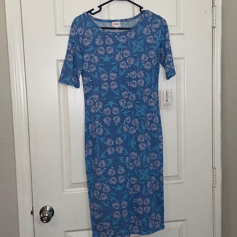 LuluRoe Flora Dress. Light blue. Size XS.